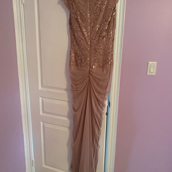 Long gown blush rosé colour. Worn for a few hours once. - Picture 2 of 5